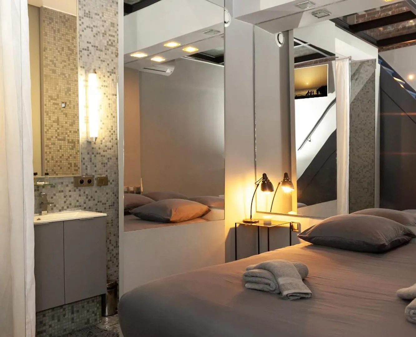 Loft Atypique Avec Terrasse, Calme Et Cosy Apartment Paris France